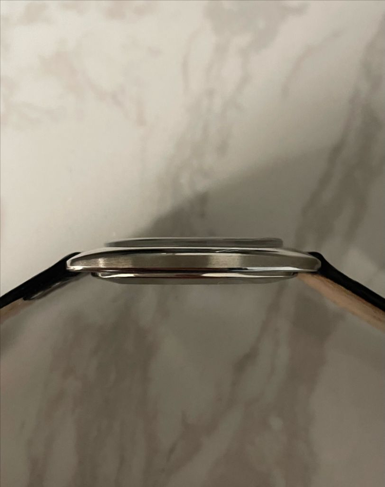 오메가 엘립스 쿠션형 네이비 빈티지 수동 시계 이미지