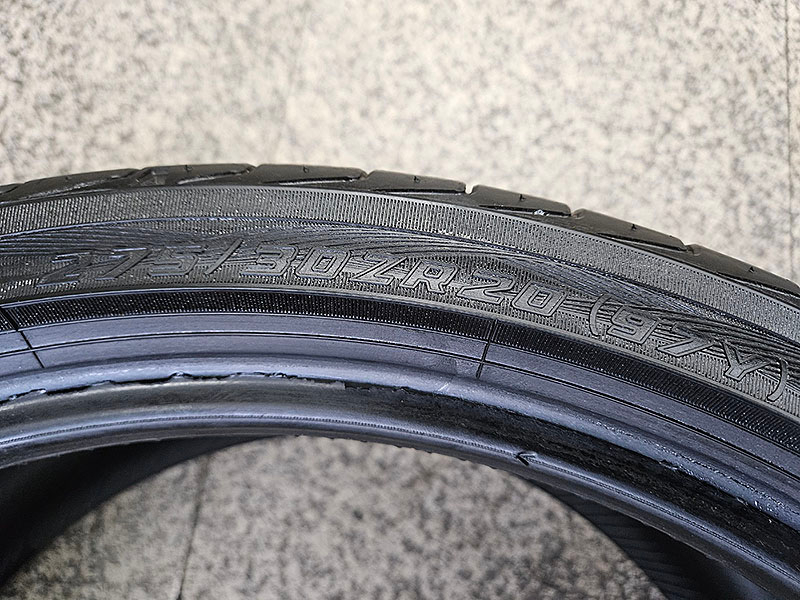 요코하마 어드반스포츠 v105 275-30-20 중고 이미지