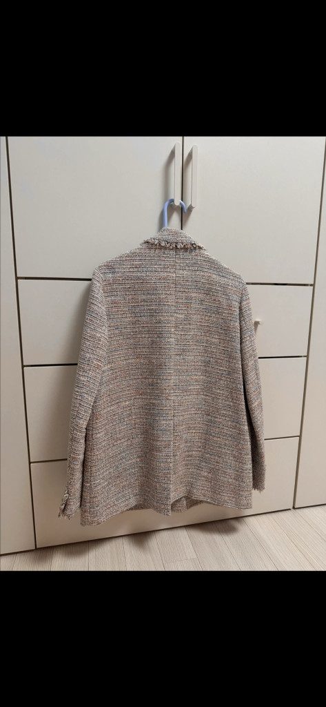 칼라거펠트 트위드 자켓 이미지