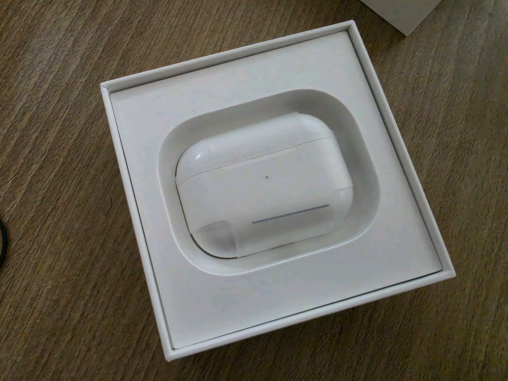 에어팟 프로 2세대 풀박스 이미지