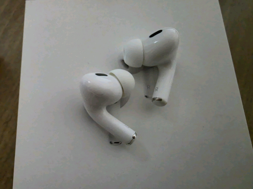 에어팟 프로 2세대 풀박스 이미지