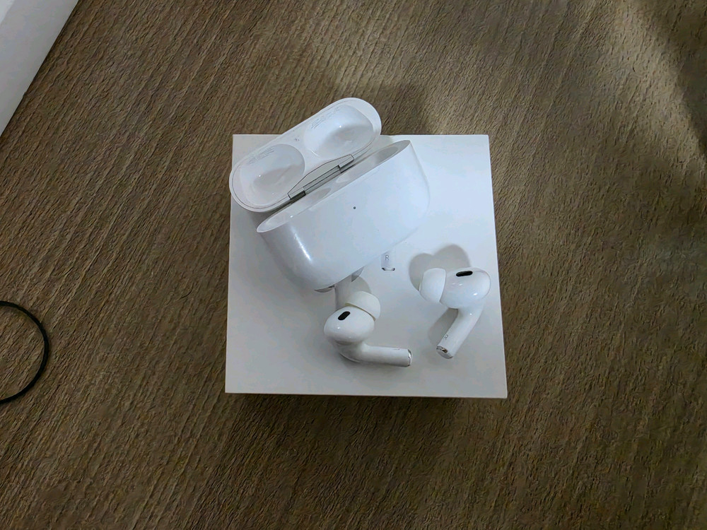 에어팟 프로 2세대 풀박스 이미지