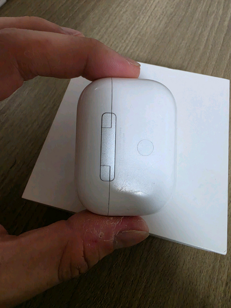 에어팟 프로 2세대 풀박스 이미지