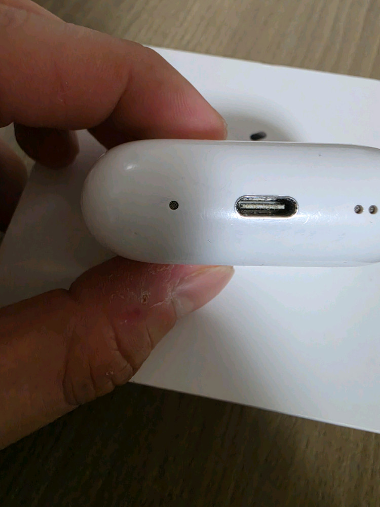 에어팟 프로 2세대 풀박스 이미지