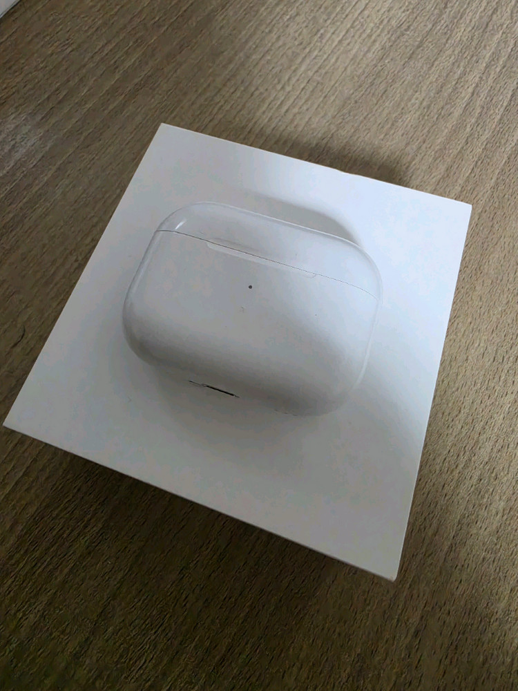 에어팟 프로 2세대 풀박스 이미지