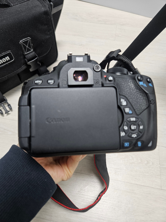 캐논 EOS 700D DSLR 풀세트 판매합니다 이미지