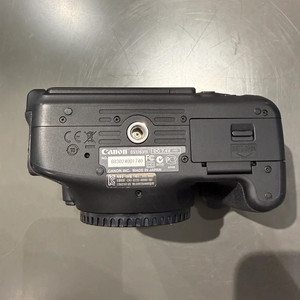 캐논 EOS 600D DSLR 카메라