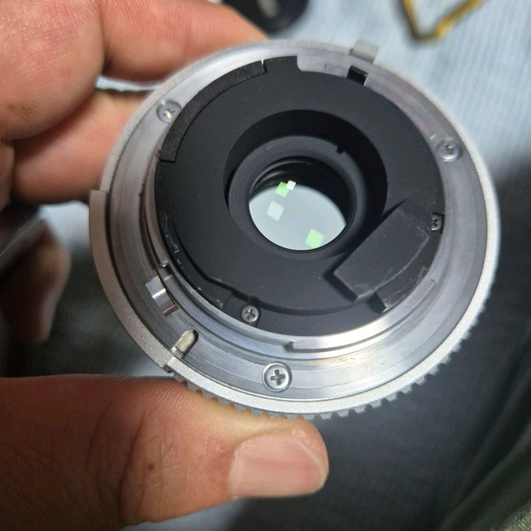 니콘 실버 45mm 2.8p 팬케잌렌즈 이미지