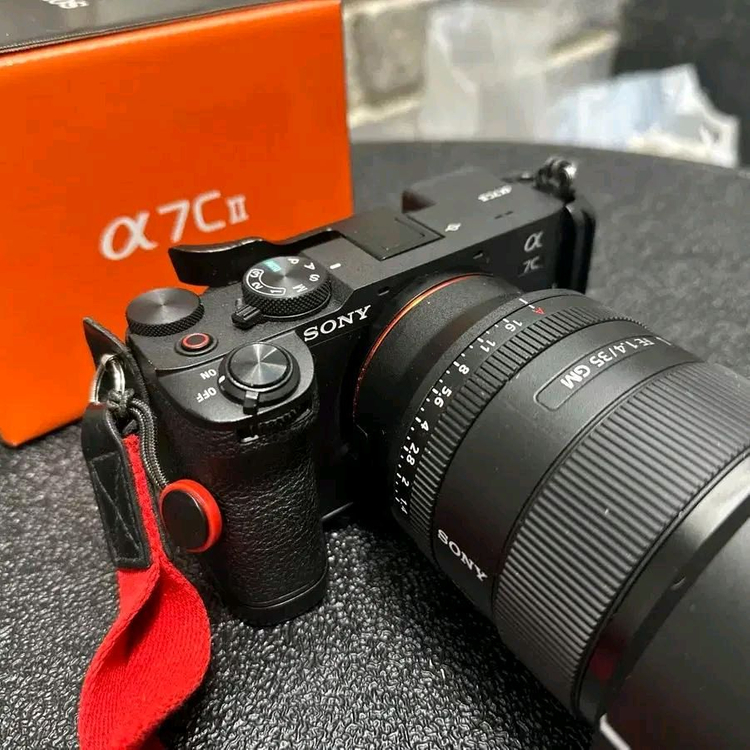 소니 A7C2 풀프레임 카메라 이미지