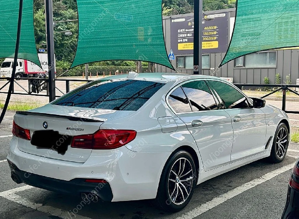 BMW F바디 G바디 520 5시리즈 카본스포일러 이미지