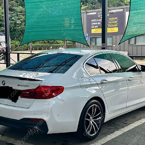 BMW F바디 G바디 520 5시리즈 카본스포일러 이미지
