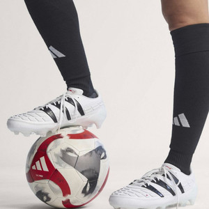 아디다스축구화 이미지
