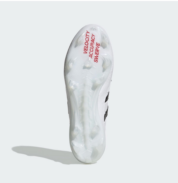 아디다스축구화 이미지