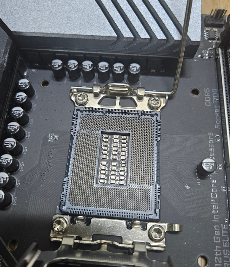 기가 z690 어로스 엘리트 이미지