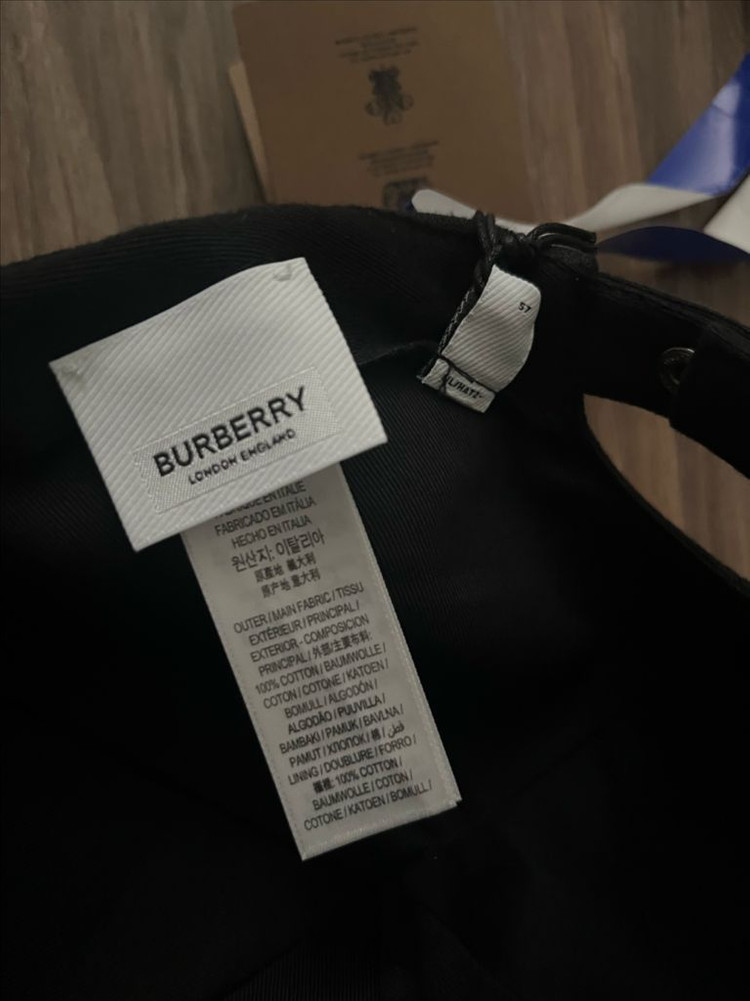 버버리 로고 볼캡 새제품 이미지