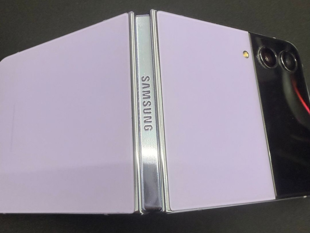 갤럭시 Z플립4 256GB 퍼플 [A등급] 미세 약점멍 이미지