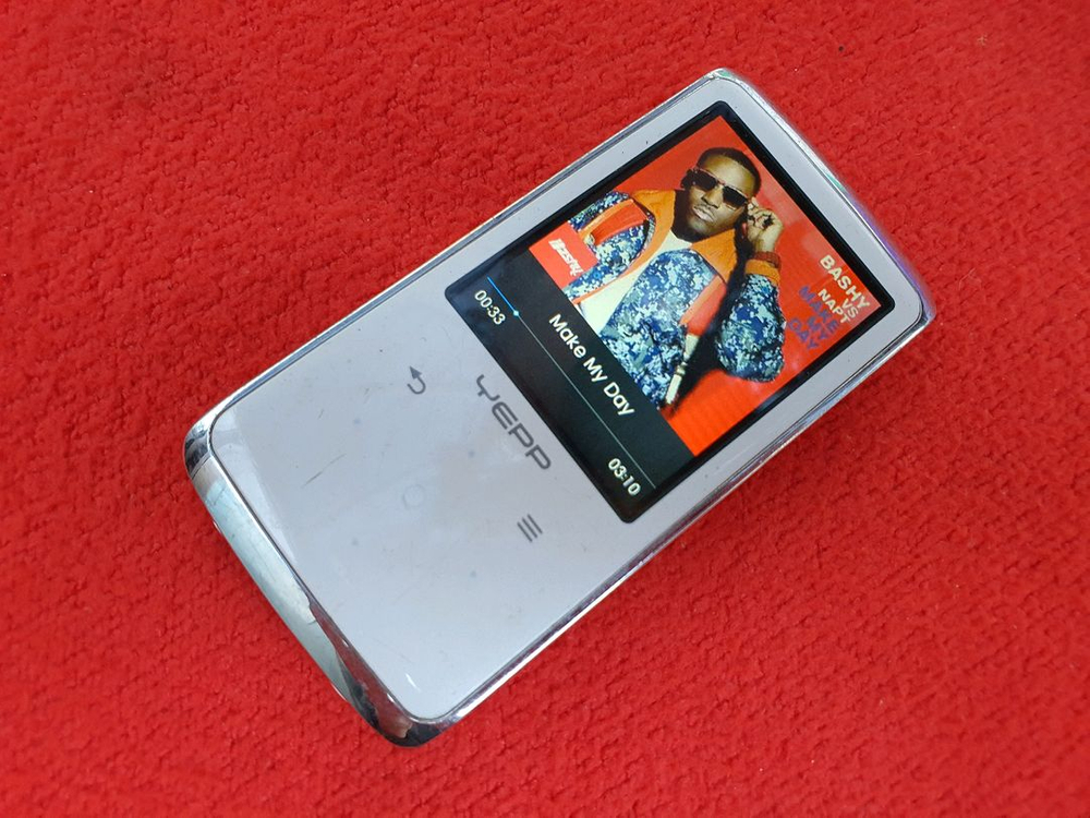 삼성 mp3 yp-q2 화이트 이미지