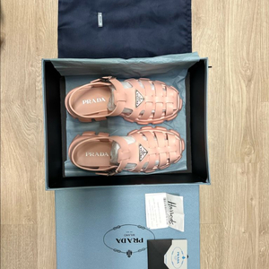 (정품)프라다 모놀리스 폼 러버 샌들 핑크245mm 이미지