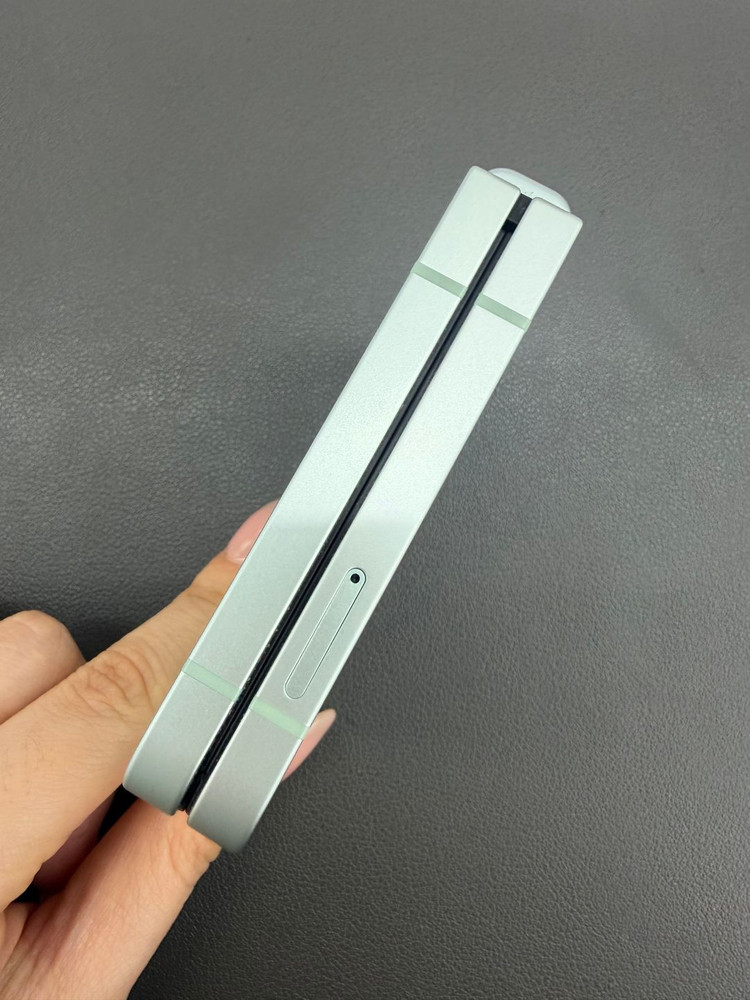 [대전 중고폰] 갤럭시 Z플립6 256GB 민트 / 특A급 / 실물촬영 / 매장운영 091497 이미지