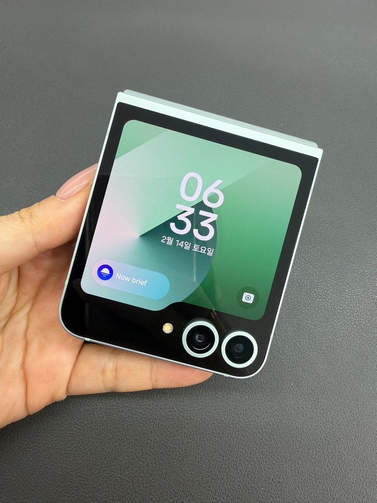 [대전 중고폰] 갤럭시 Z플립6 256GB 민트 / 특A급 / 실물촬영 / 매장운영 091497 이미지