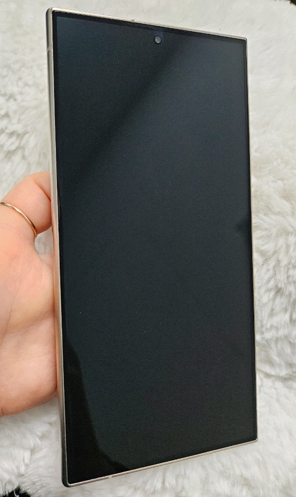 갤럭시S24울트라 256기가 퍼플 이미지