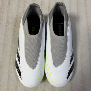 아디다스주니어축구화 이미지