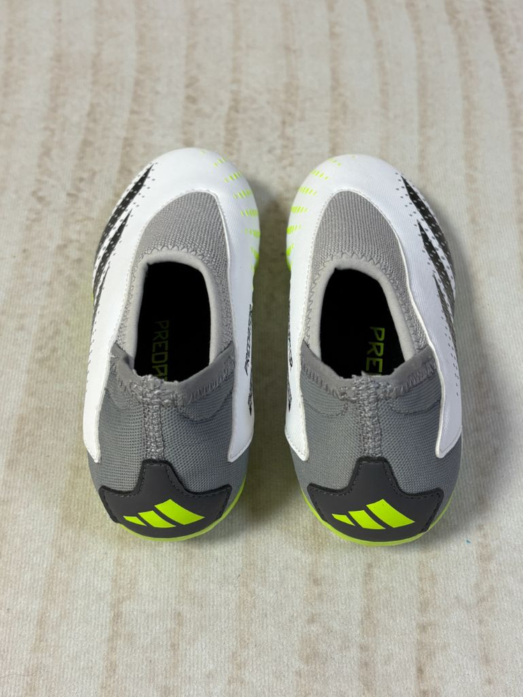 아디다스주니어축구화 이미지