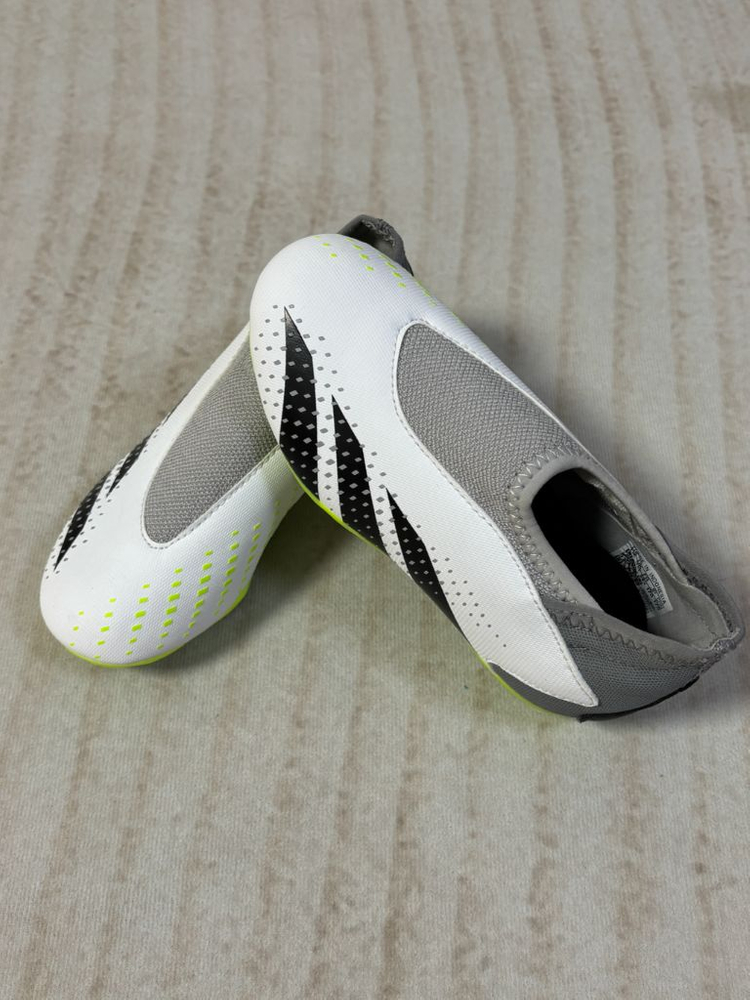 아디다스주니어축구화 이미지