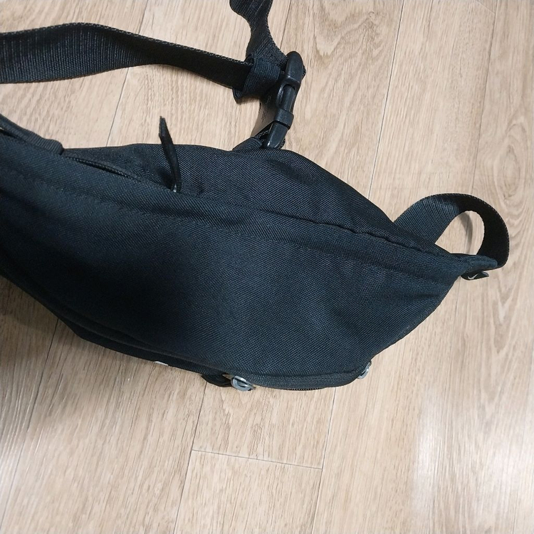 나이키 크로스백 이미지