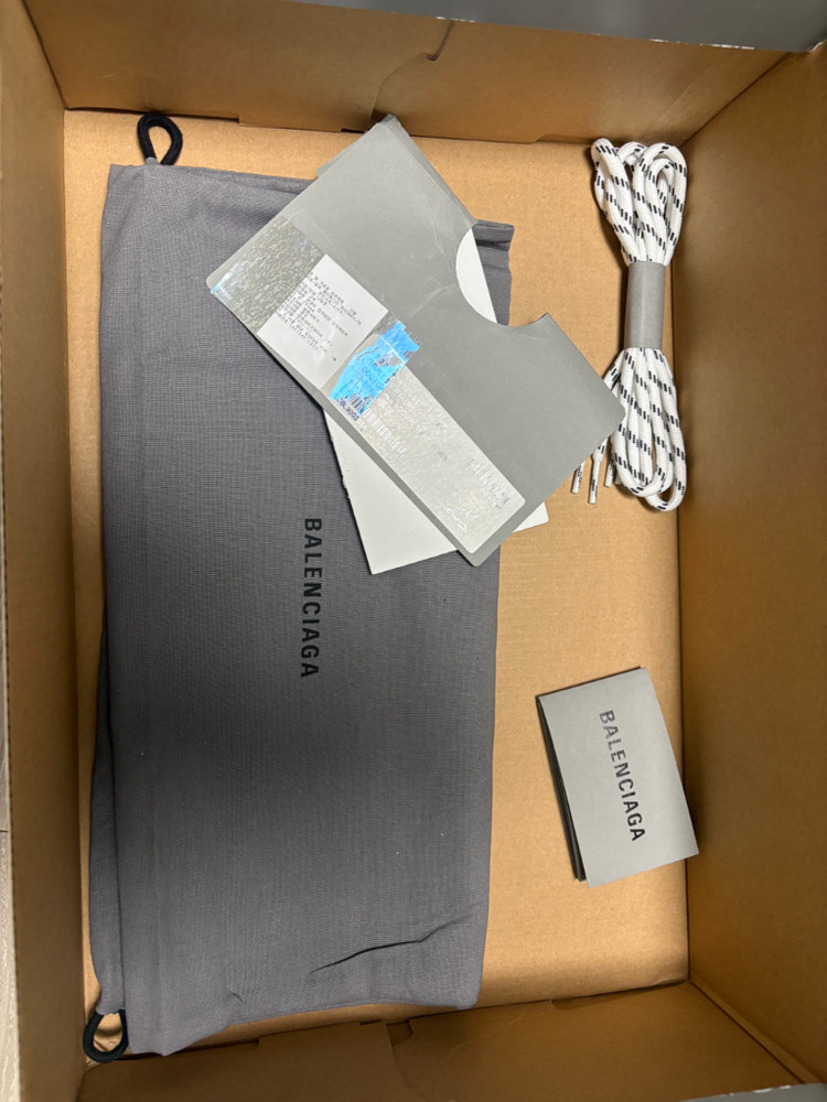 발렌시아가 트리플S 멀티 스니커즈 42 사이즈 풀박스 이미지