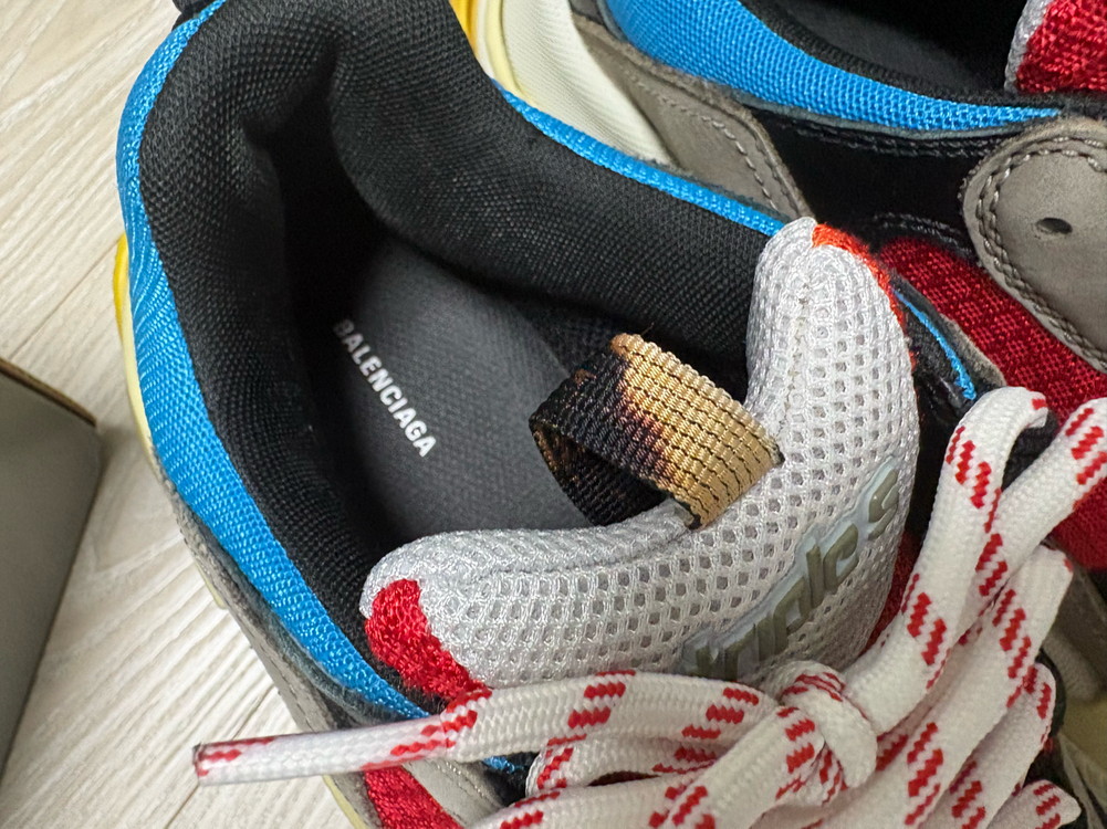 발렌시아가 트리플S 멀티 스니커즈 42 사이즈 풀박스 이미지