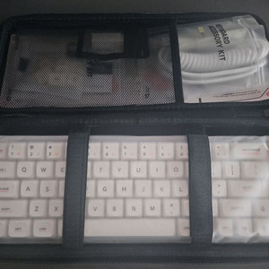 Iqunix magi65 mg65 아이큐닉스 로우프로파일 키보드 이미지