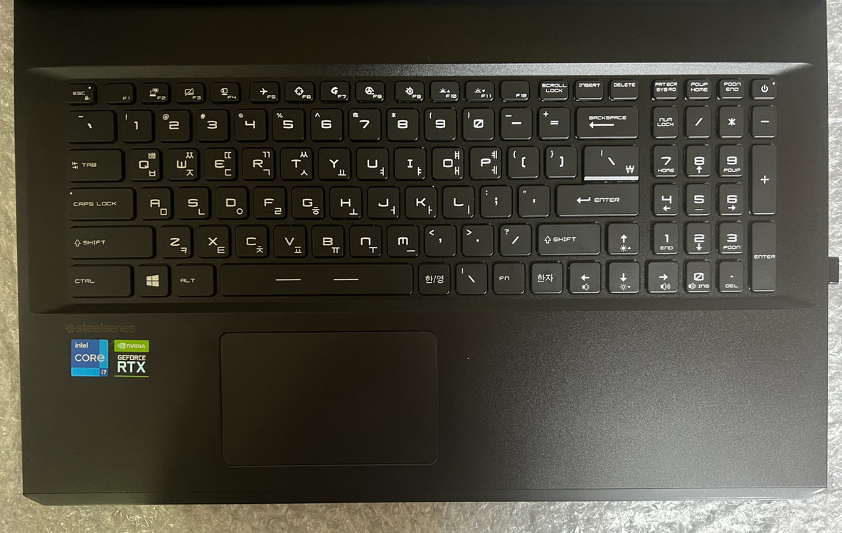 MSI GP76 17인치 i7-11800H, RTX3070 게이밍 노트북 이미지