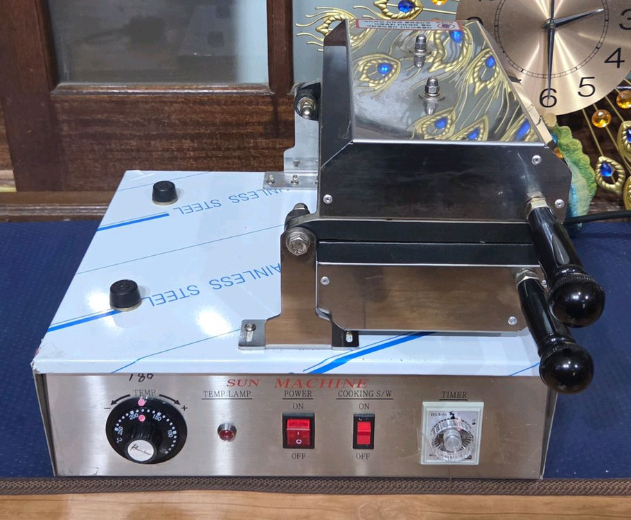 붕어빵 기계 이미지