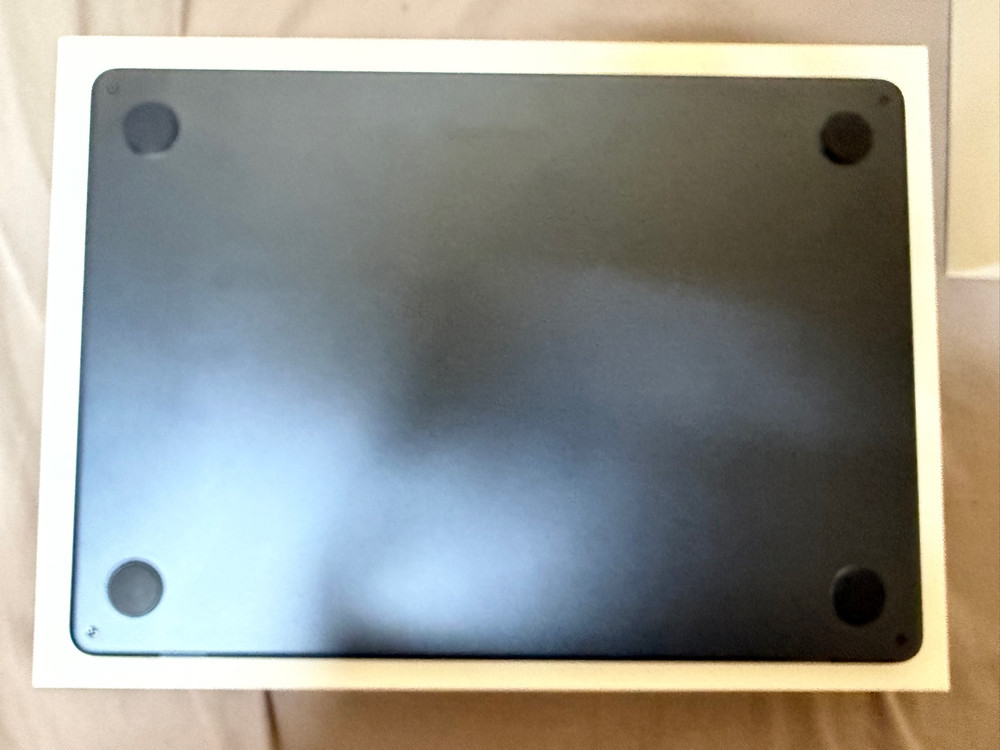 맥북에어 M2 13인치 16GB 1TB 단순개봉 이미지