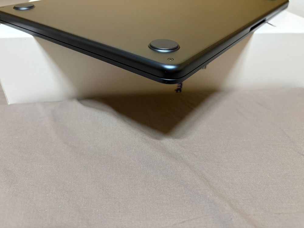 맥북에어 M2 13인치 16GB 1TB 단순개봉 이미지