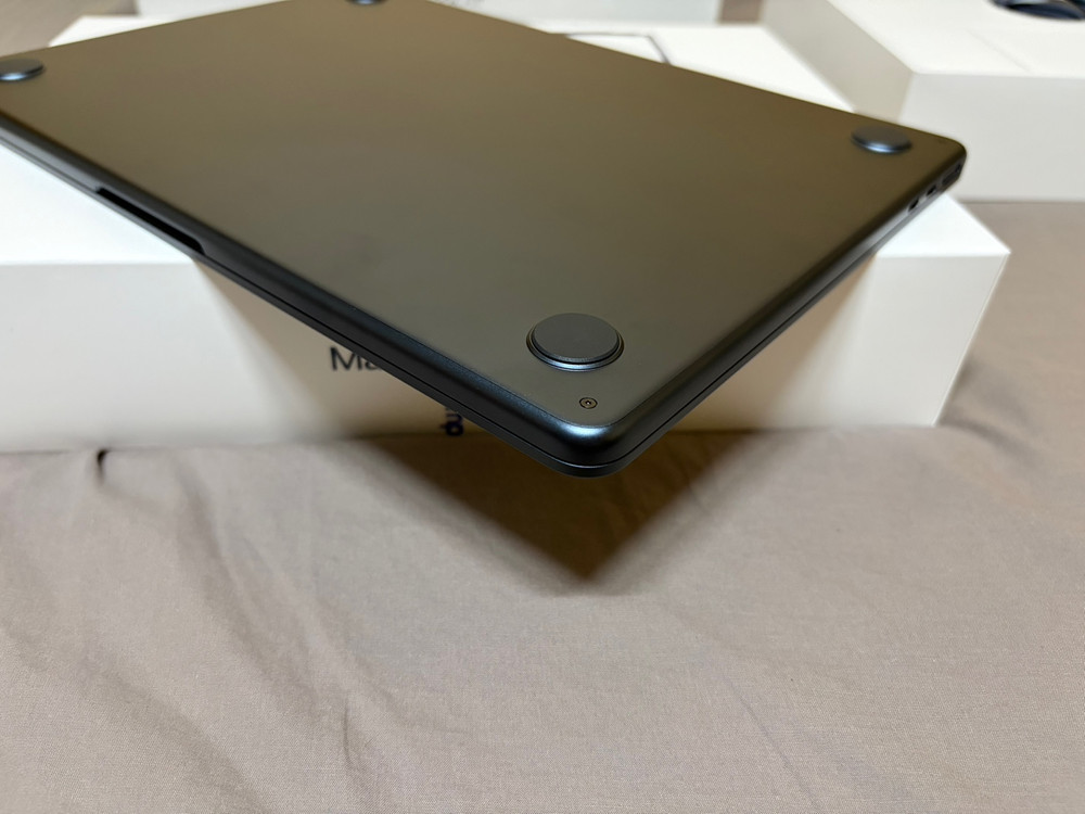 맥북에어 M2 13인치 16GB 1TB 단순개봉 이미지