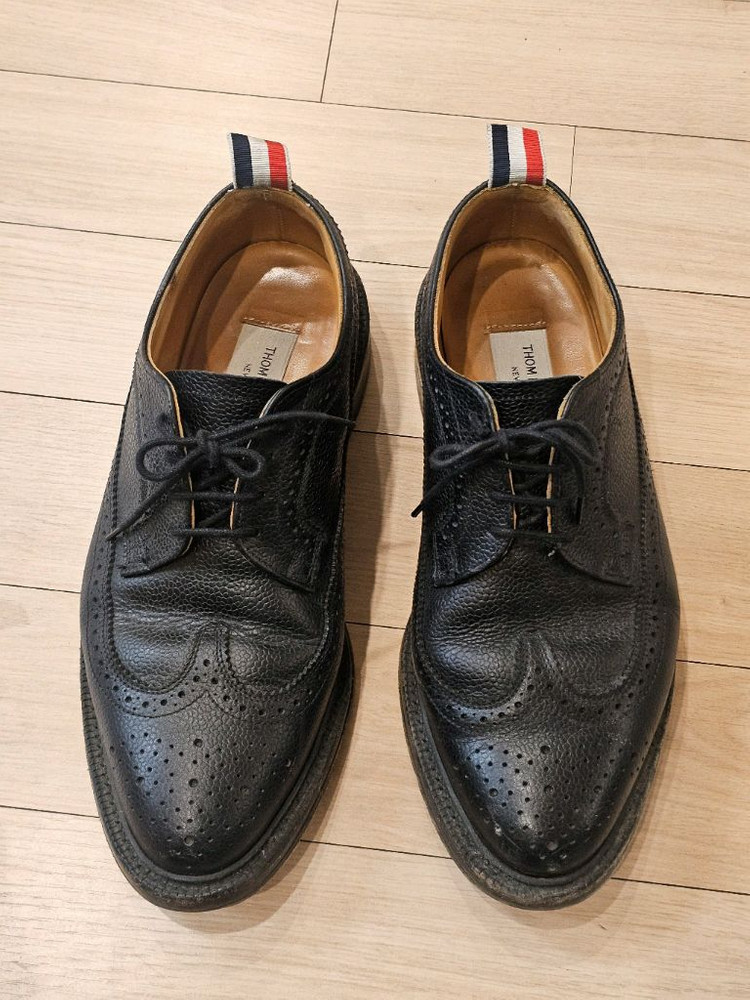 톰브라운 페블 그레인 윙팁 슈즈 블랙 UK8 (US9) 이미지