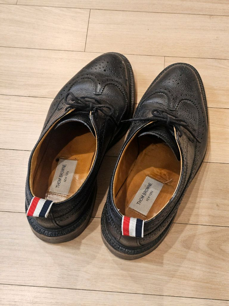 톰브라운 페블 그레인 윙팁 슈즈 블랙 UK8 (US9) 이미지