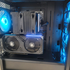 라이젠 7500F 32G 1T RTX4070 미사용 신품동일 본체 이미지