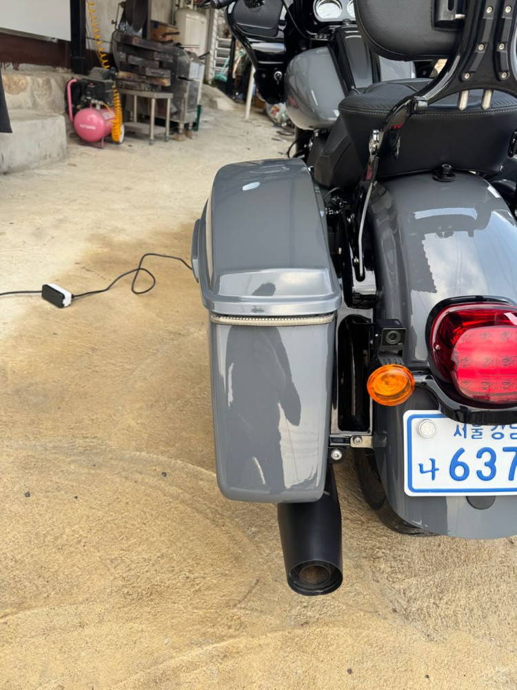 할리데이비슨 로드글라이드ST 이미지