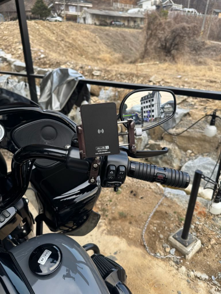 할리데이비슨 로드글라이드ST 이미지