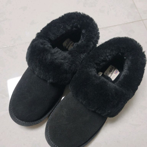 (새제품)락피쉬 어그 슬리퍼 블랙 uk5.5 235사이즈 새제품 이미지