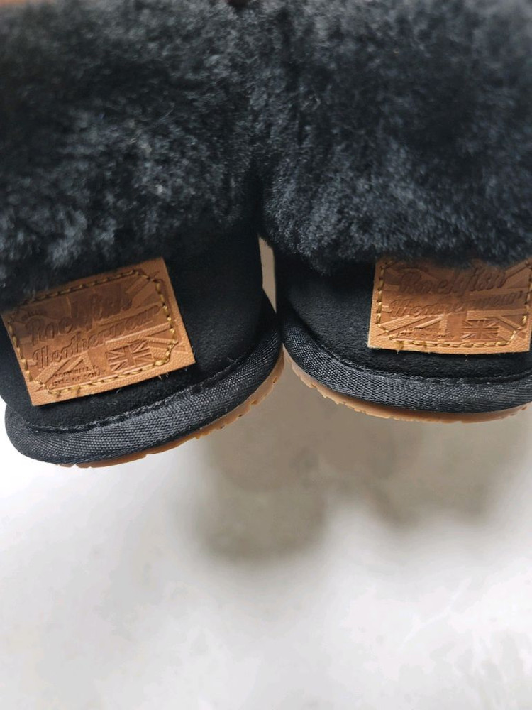 (새제품)락피쉬 어그 슬리퍼 블랙 uk5.5 235사이즈 새제품 이미지