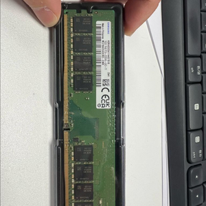 삼성 DDR4 25600 RAM16GB 3200Mhz 팝니다 이미지