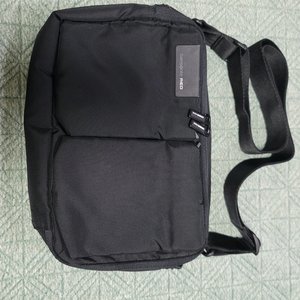 샘소나이트 RED 슬링백 크로스백 이미지