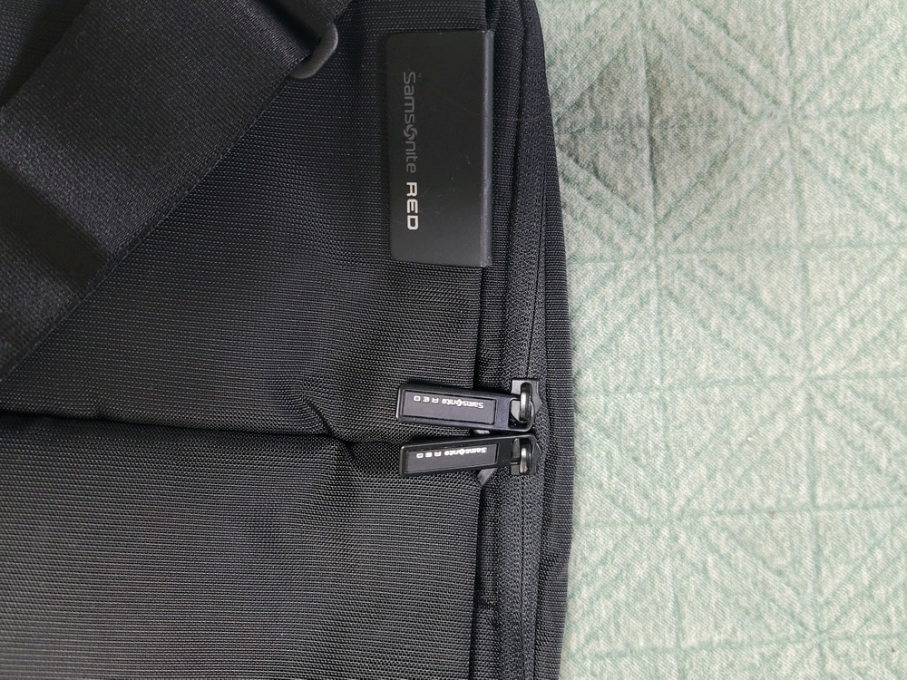 샘소나이트 RED 슬링백 크로스백 이미지