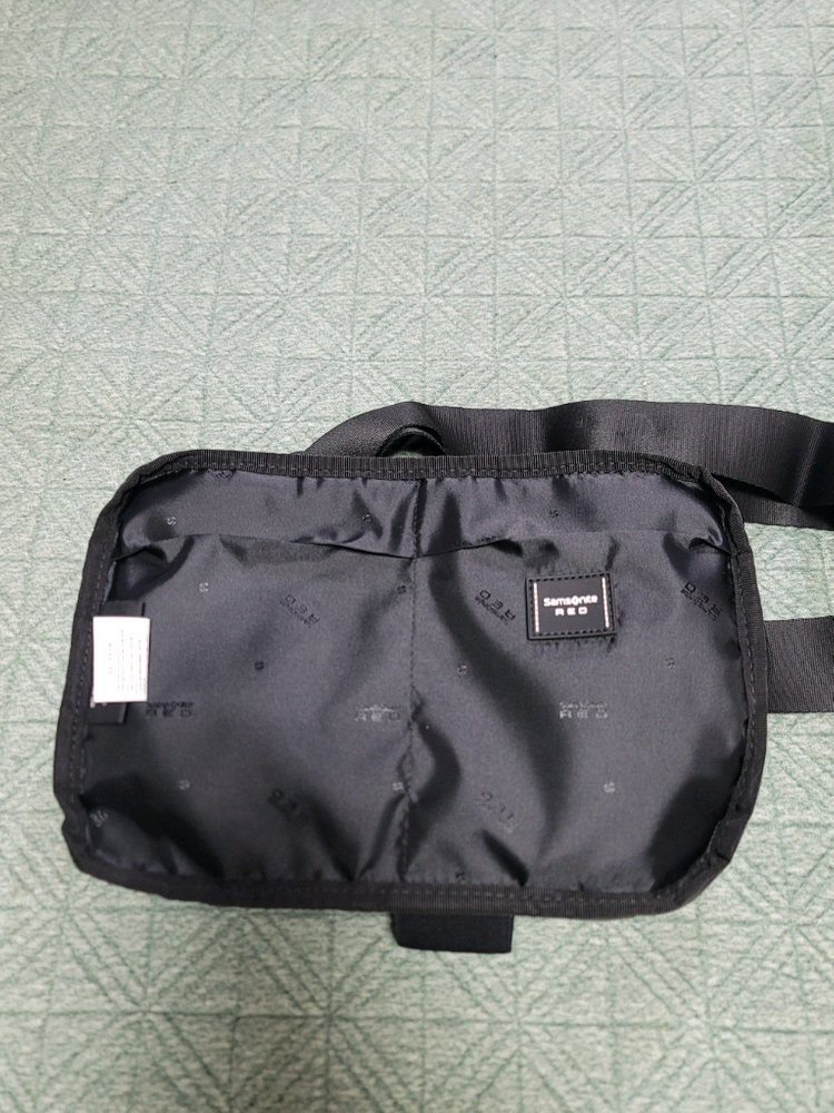 샘소나이트 RED 슬링백 크로스백 이미지