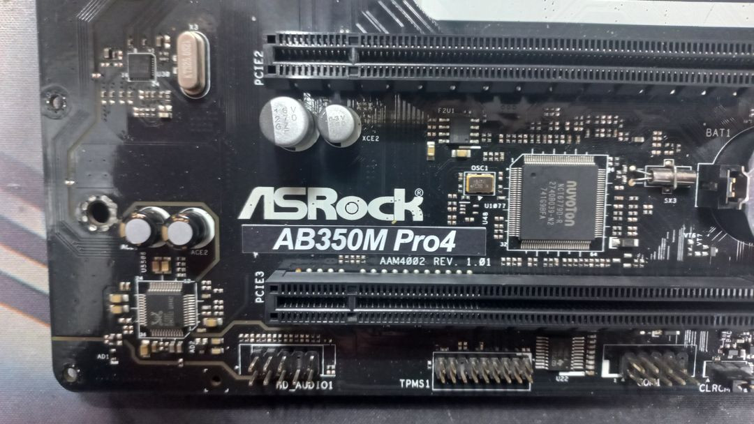 asrock ab350m-pro4 메인보드 팝니다. 이미지