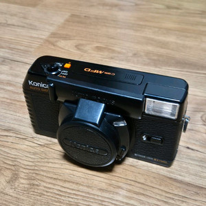 코니카 C35 MFD 필름카메라 이미지